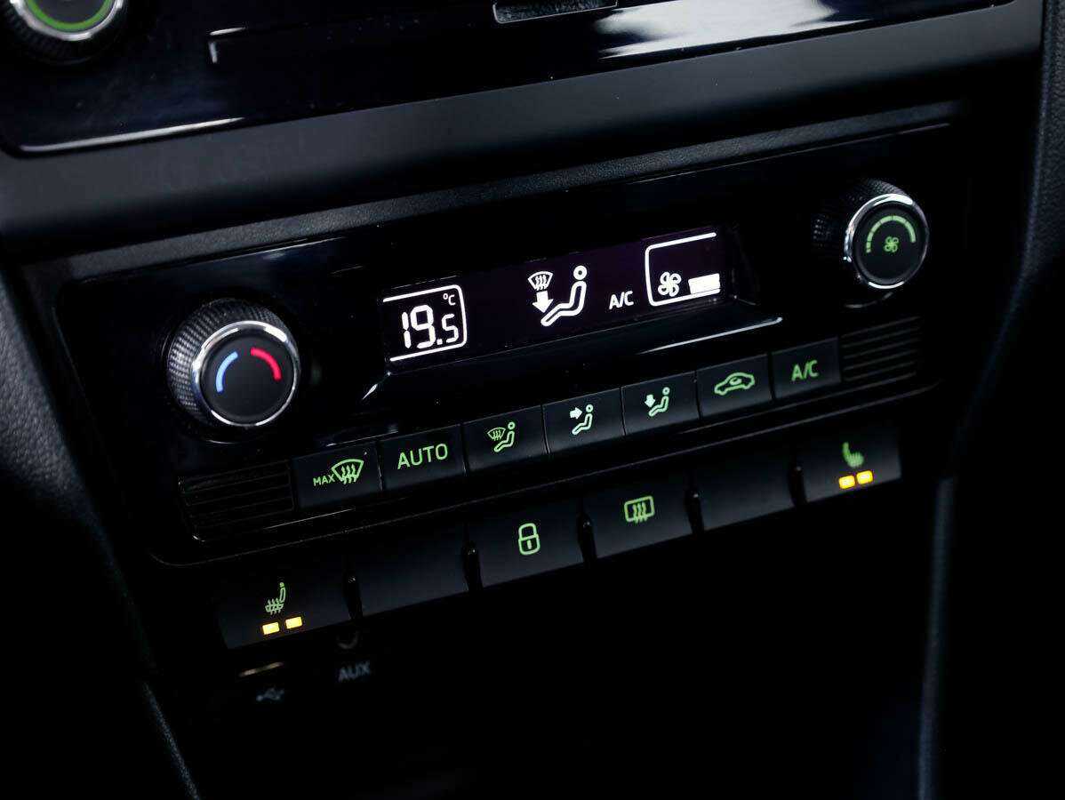 Купить Skoda Rapid с пробегом. Фото: #13