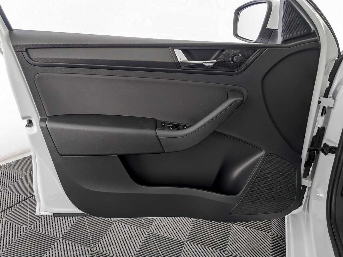 Купить Skoda Rapid с пробегом. Фото: #14