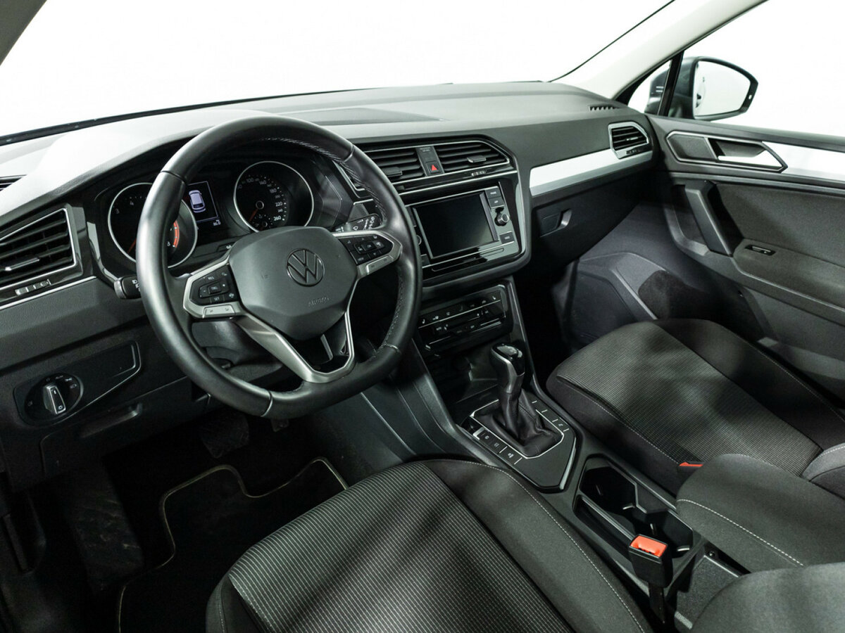 Купить Volkswagen Tiguan с пробегом. Фото: #8