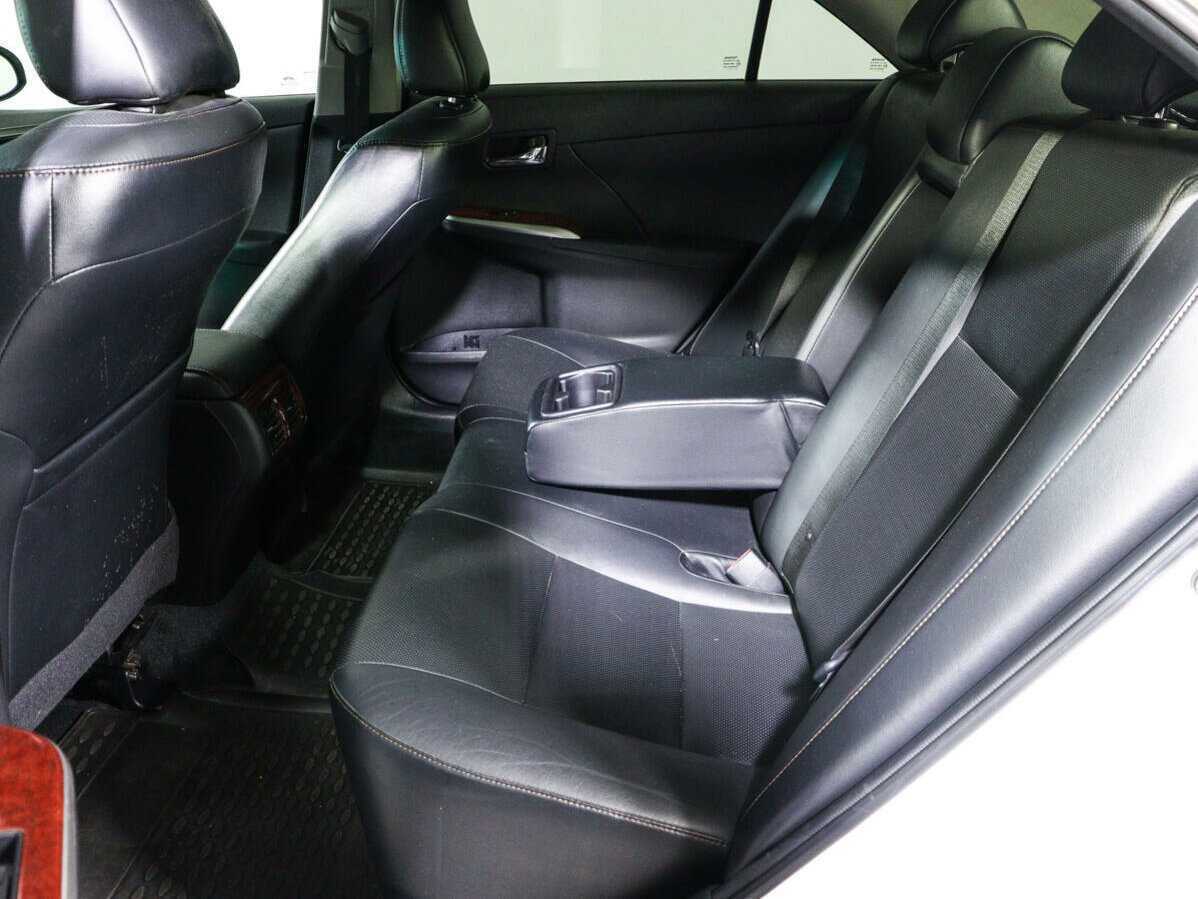 Купить Toyota Camry с пробегом. Фото: #9