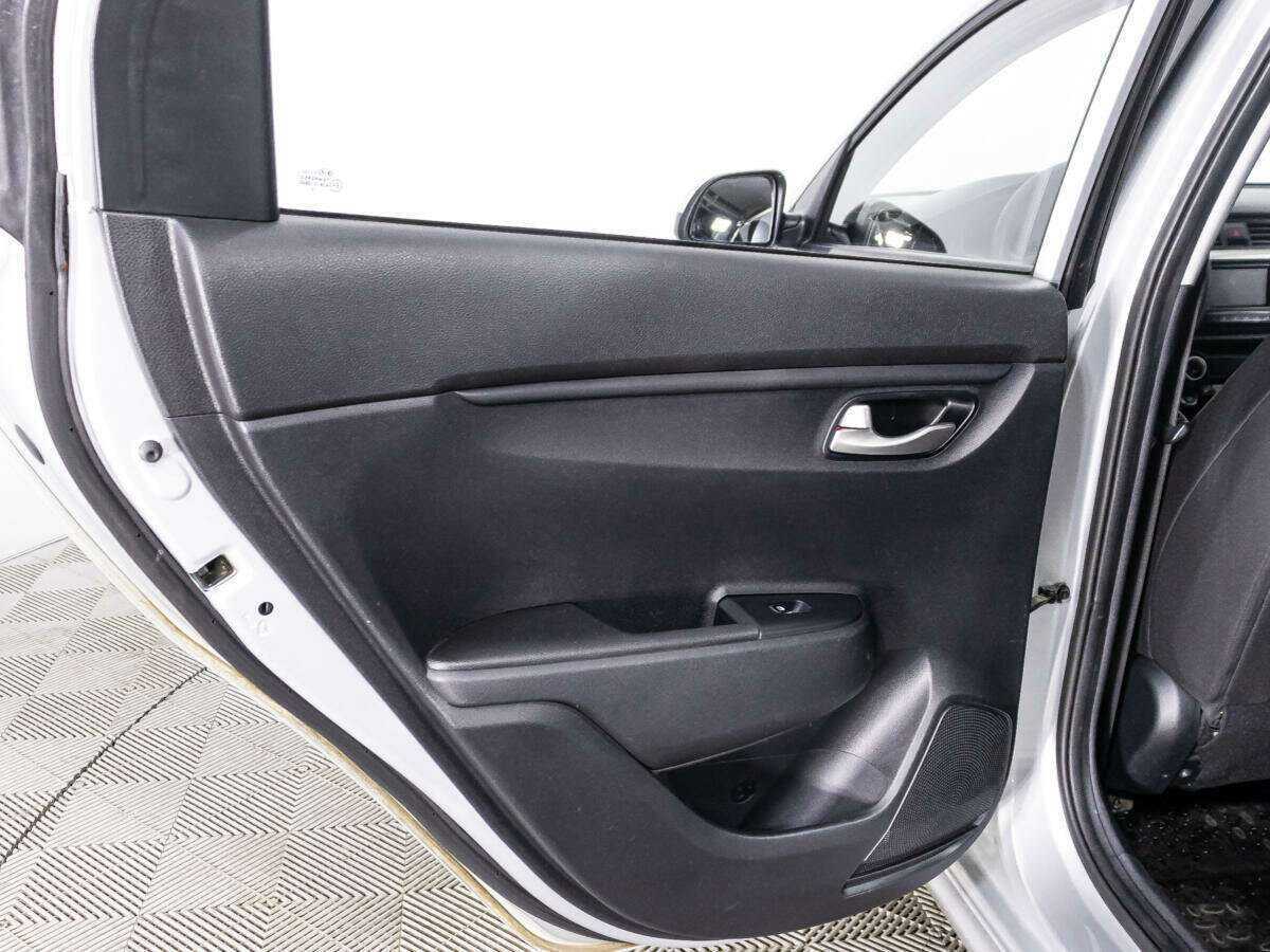 Купить Kia Rio с пробегом. Фото: #26