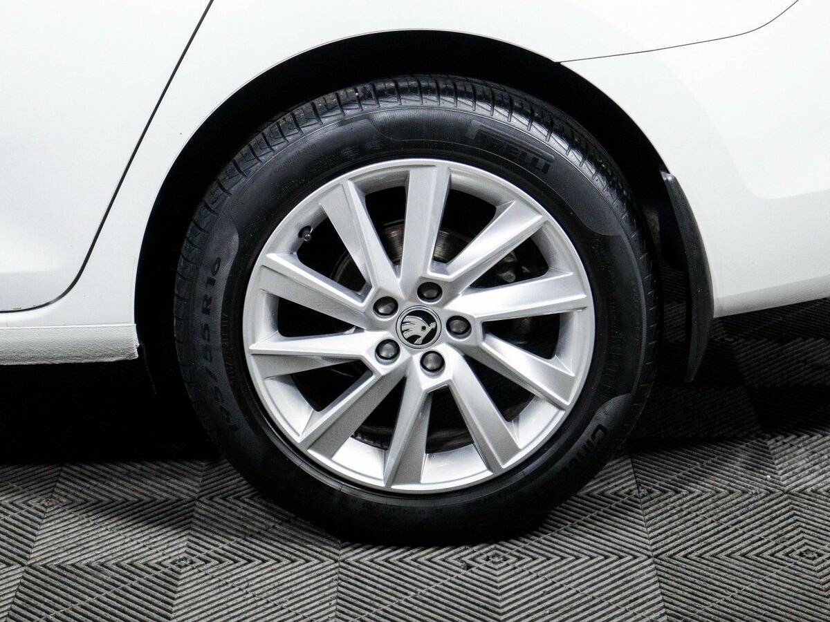 Купить Skoda Rapid с пробегом. Фото: #13