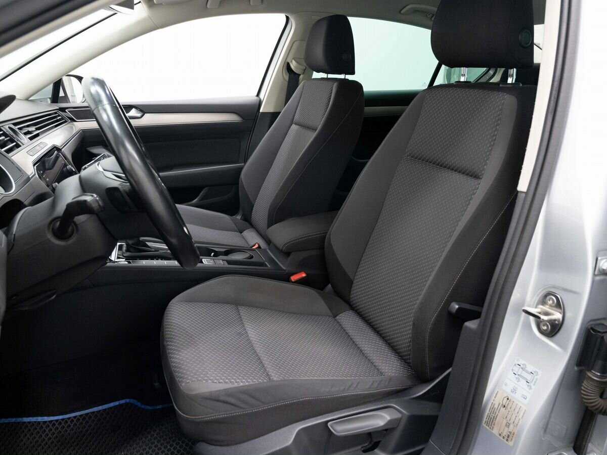 Купить Volkswagen Passat с пробегом. Фото: #10