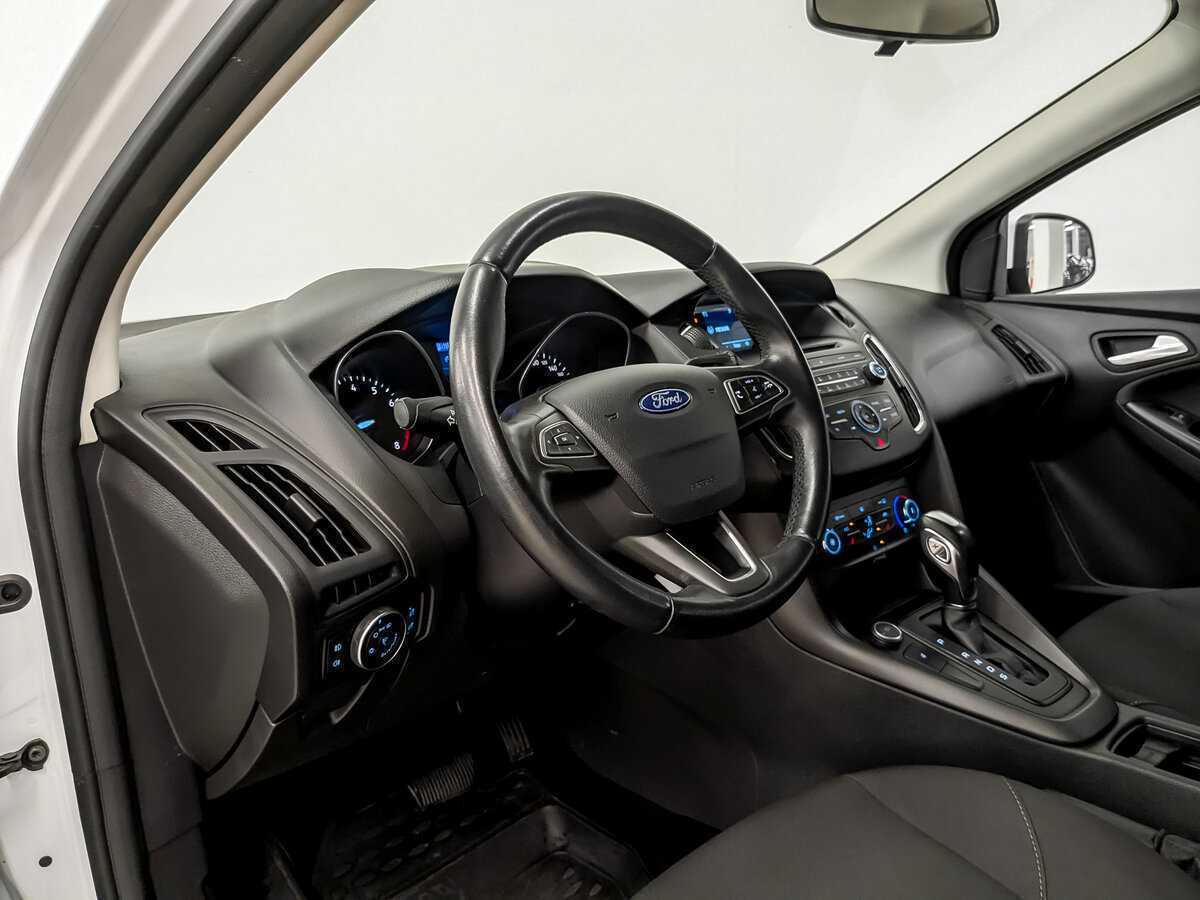 Купить Ford Focus с пробегом. Фото: #15