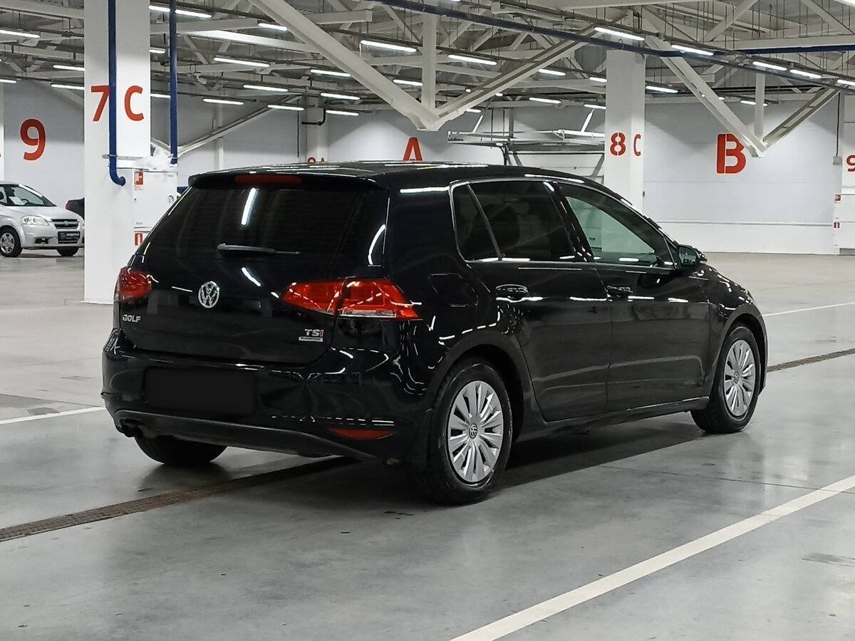 Купить Volkswagen Golf с пробегом. Фото: #4