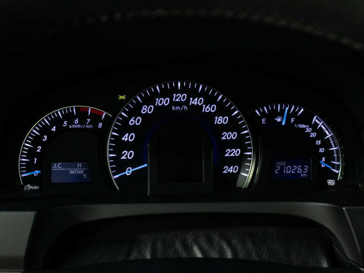 Купить Toyota Camry с пробегом. Фото: #11