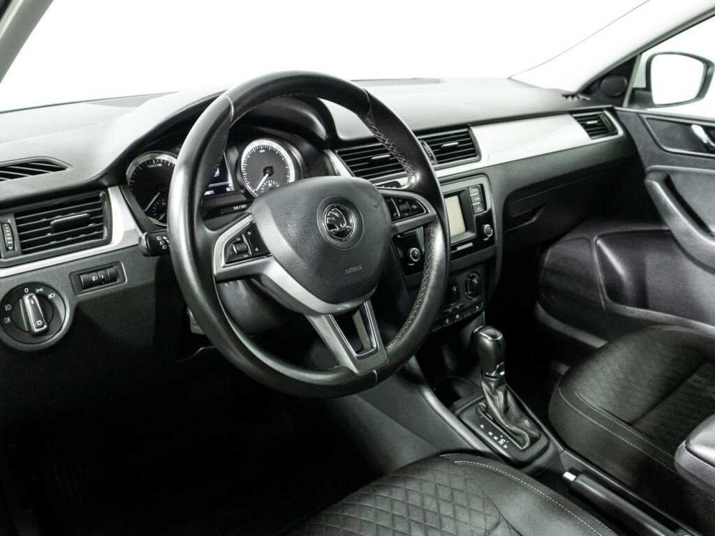 Купить Skoda Rapid с пробегом. Фото: #10