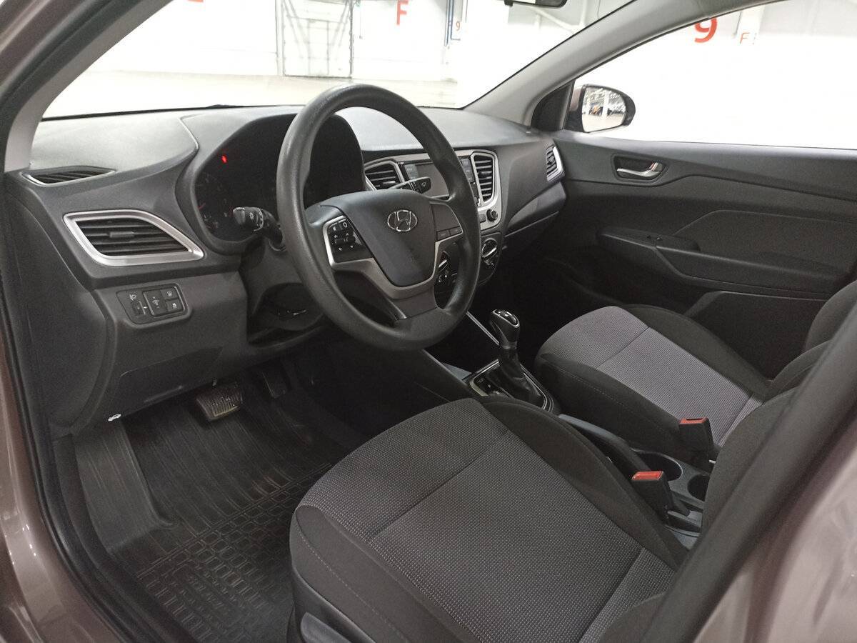 Купить Hyundai Solaris с пробегом. Фото: #15