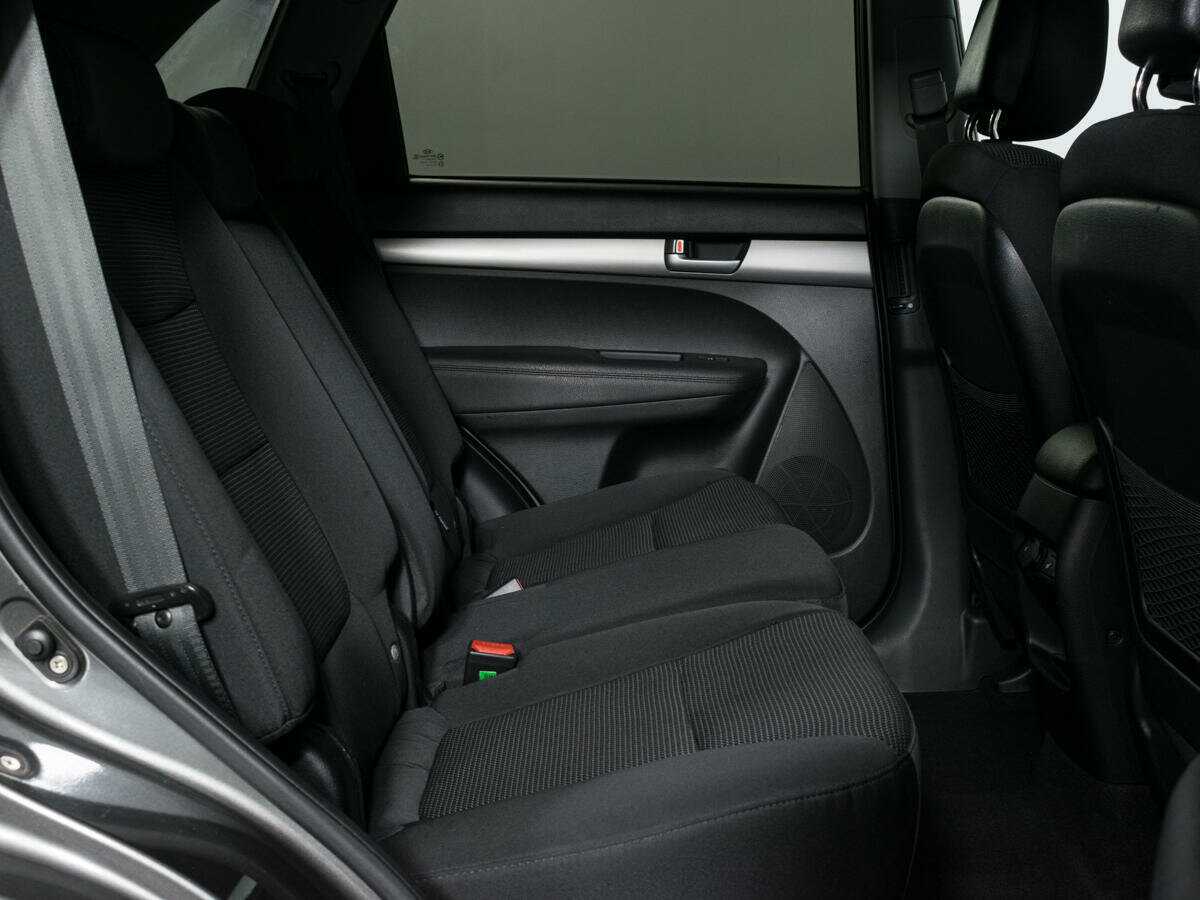 Купить Kia Sorento с пробегом. Фото: #11