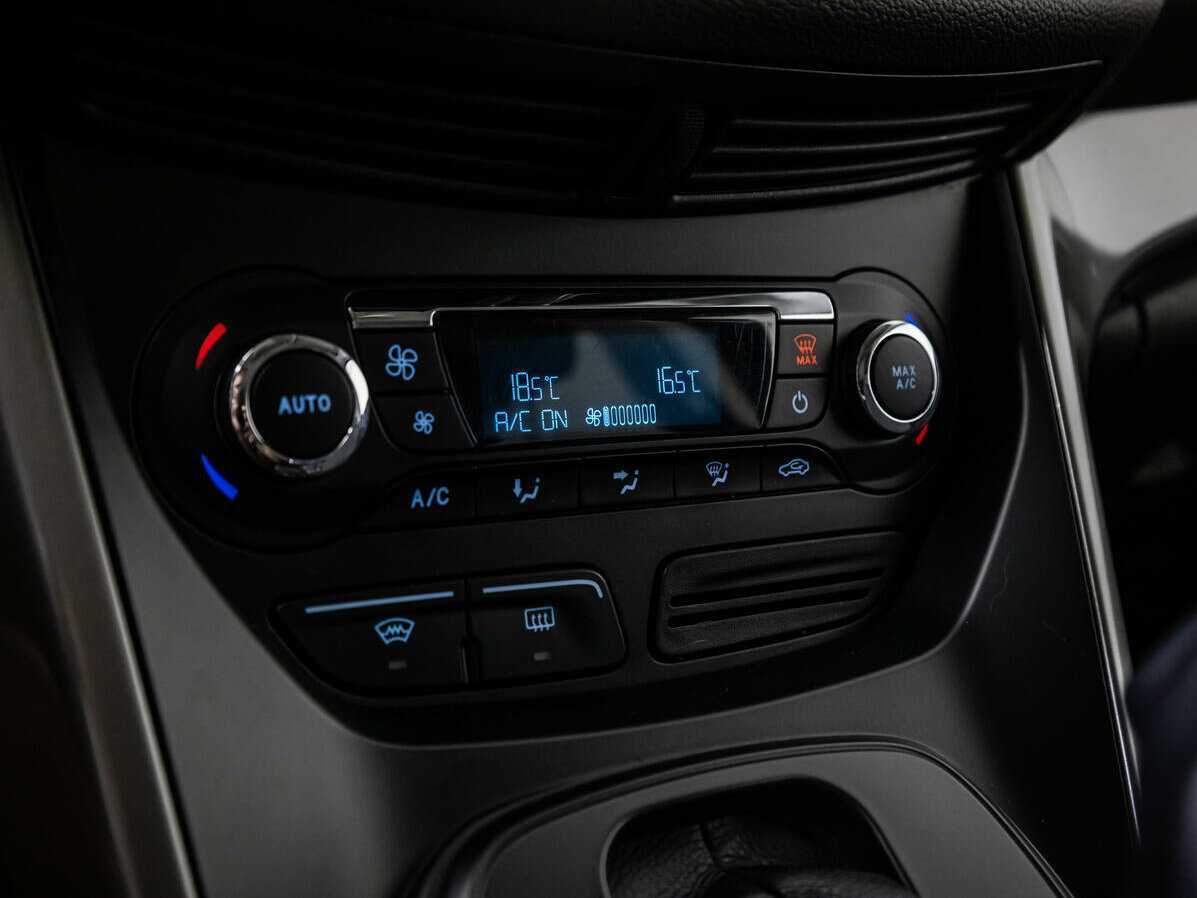 Купить Ford Kuga с пробегом. Фото: #15