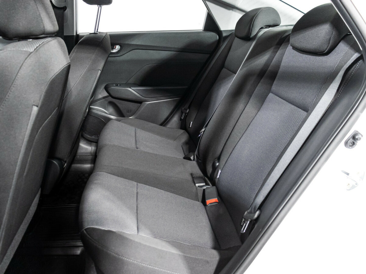 Купить Hyundai Solaris с пробегом. Фото: #7