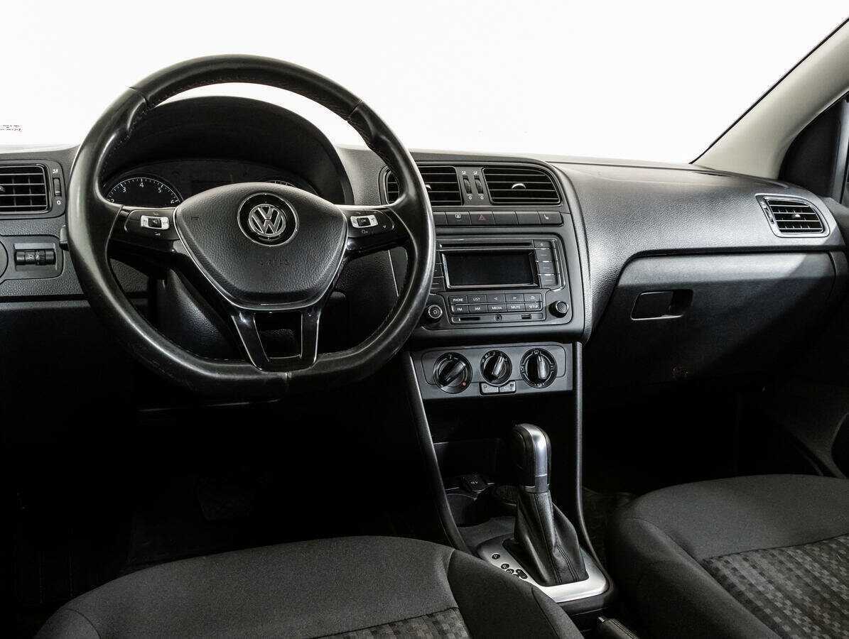 Купить Volkswagen Polo с пробегом. Фото: #10