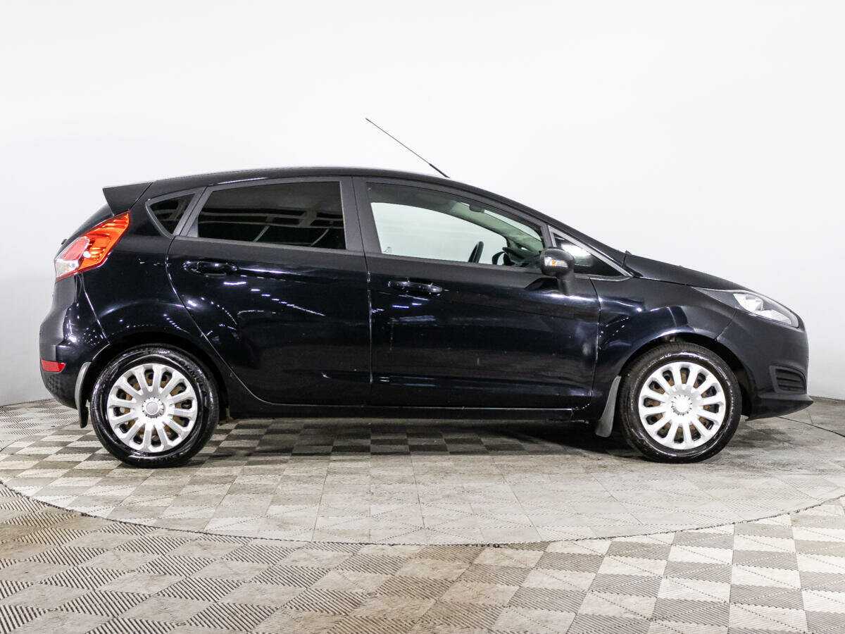 Купить Ford Fiesta с пробегом. Фото: #3