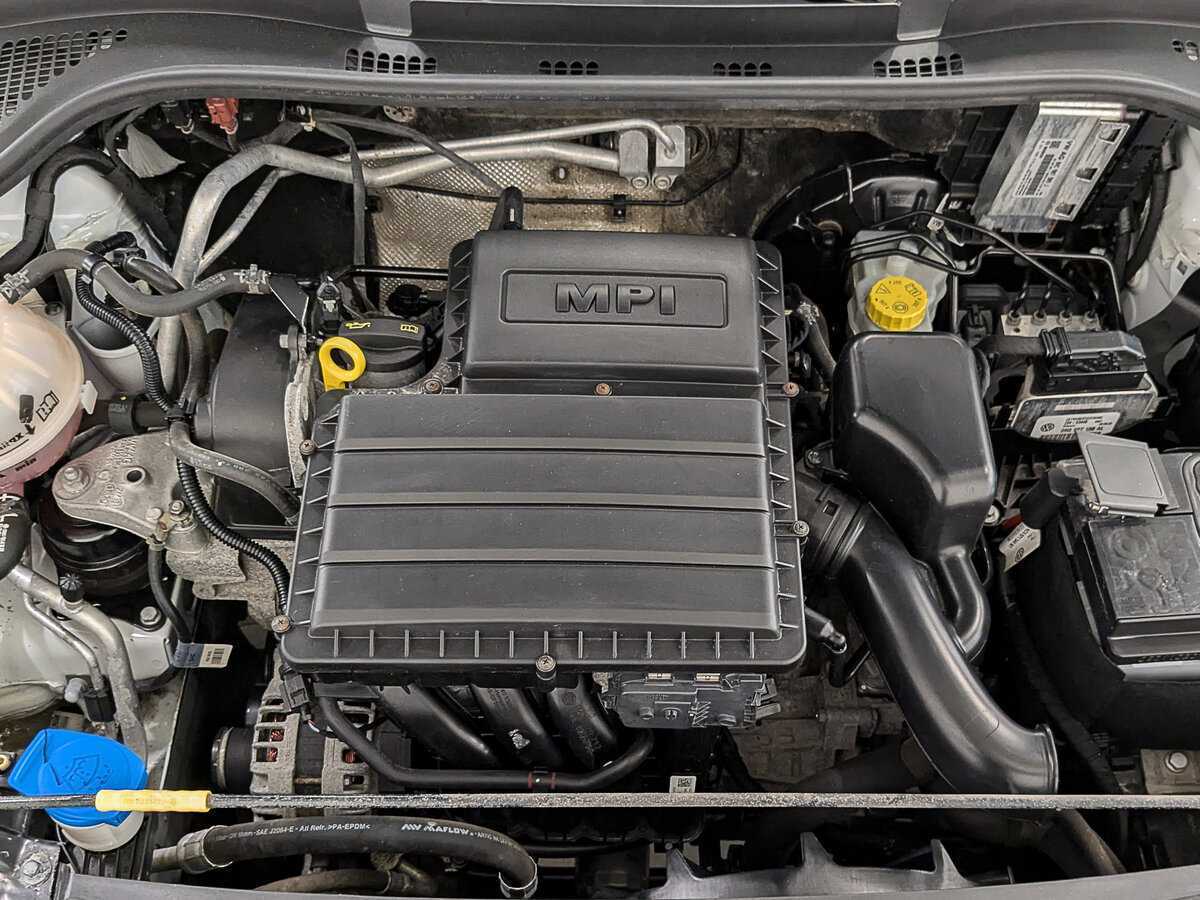 Купить Skoda Rapid с пробегом. Фото: #8