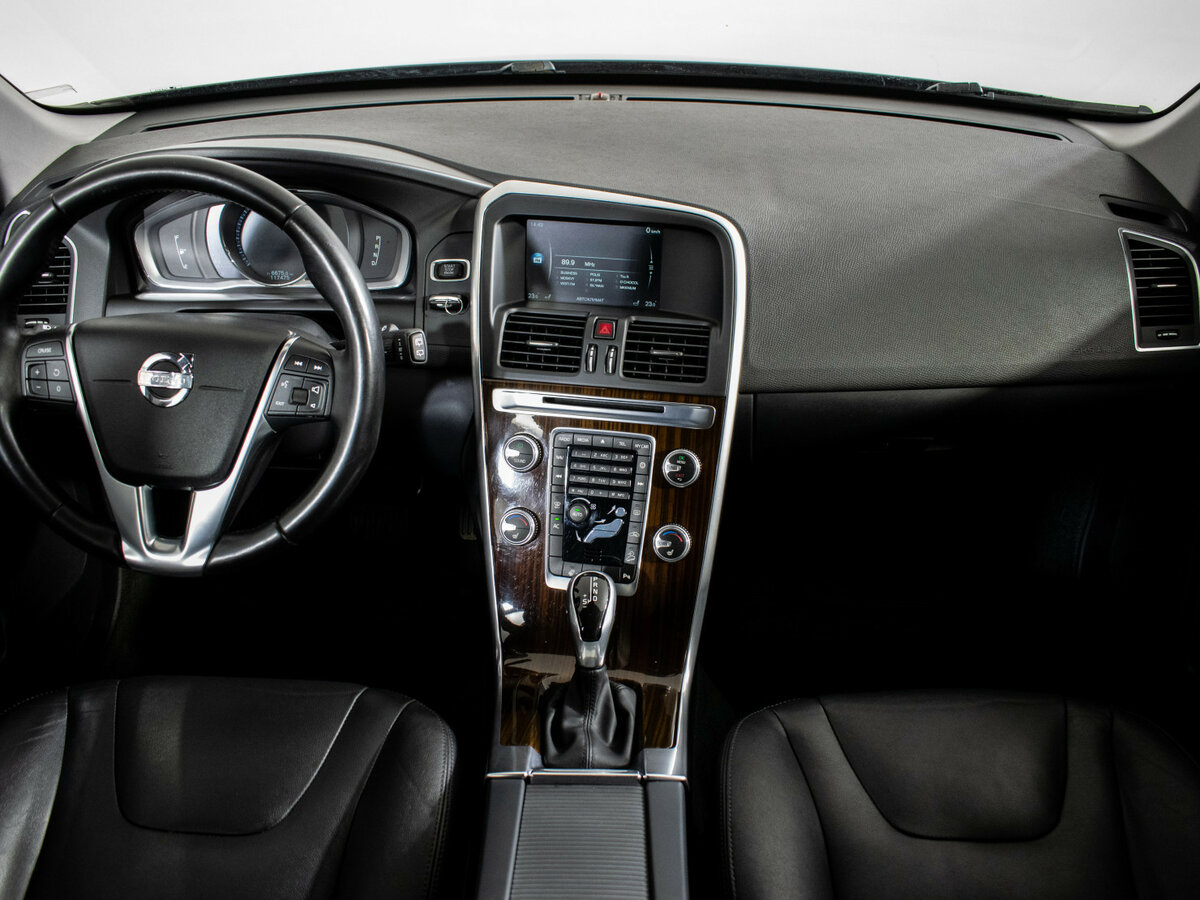 Купить Volvo XC60 с пробегом. Фото: #10