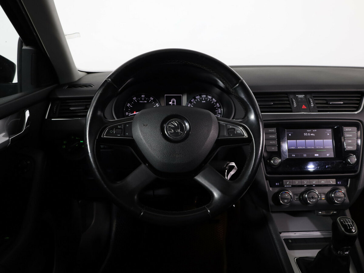 Купить Skoda Octavia с пробегом. Фото: #9