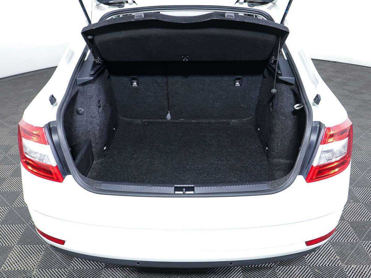 Купить Skoda Octavia с пробегом. Фото: #8