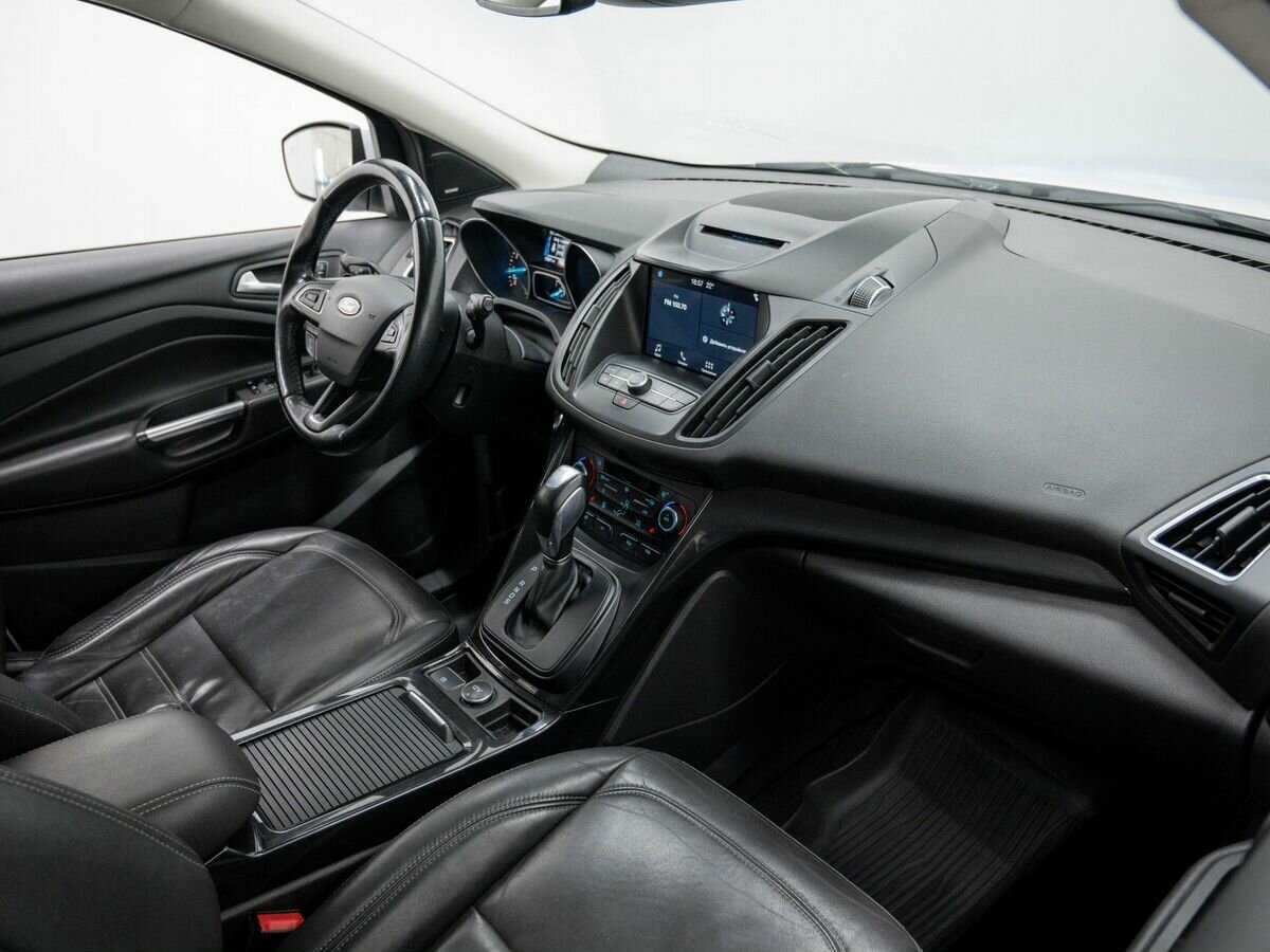 Купить Ford Kuga с пробегом. Фото: #6