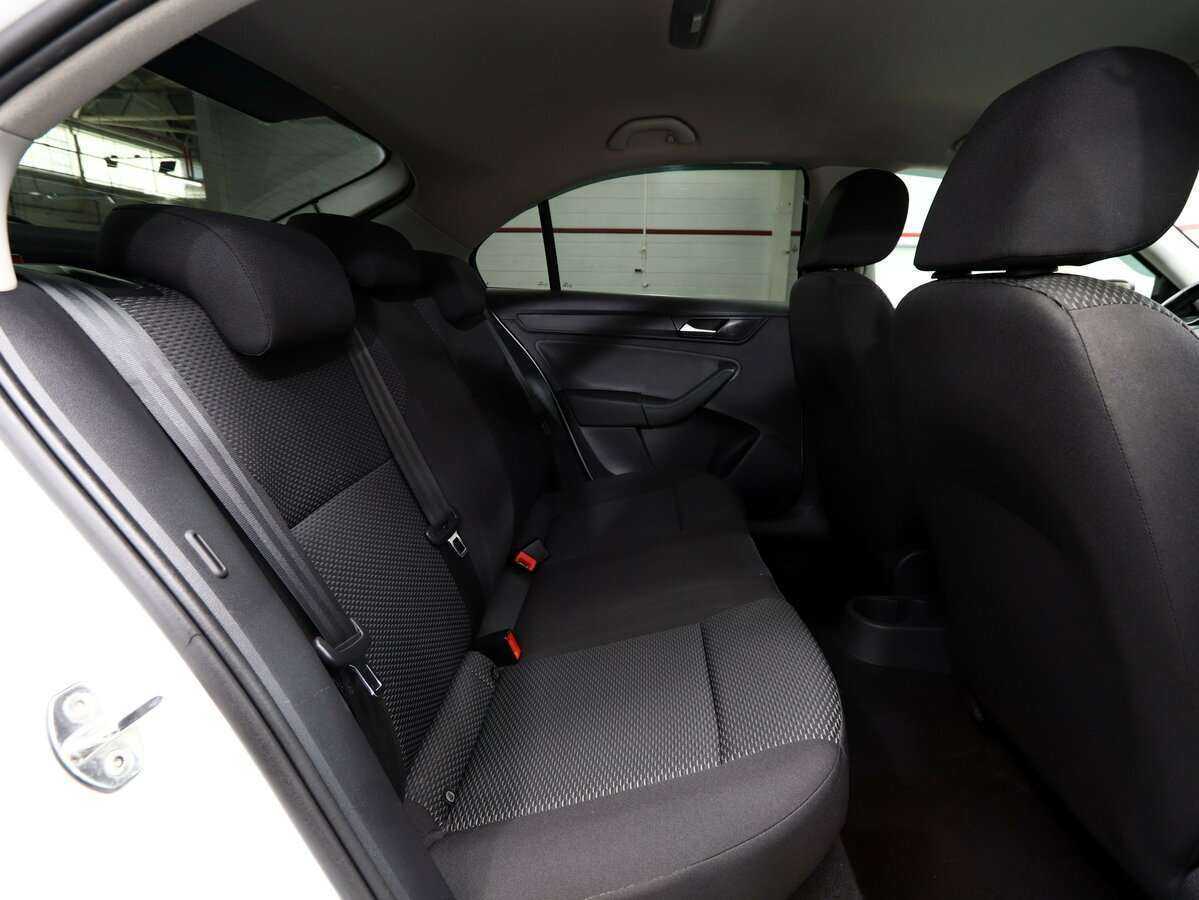 Купить Volkswagen Polo с пробегом. Фото: #13