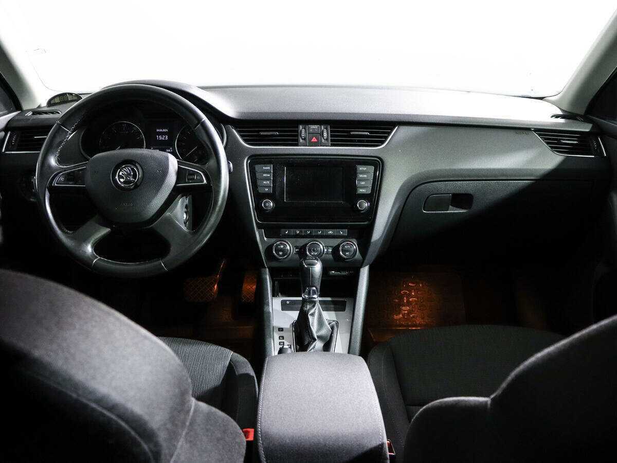 Купить Skoda Octavia с пробегом. Фото: #11