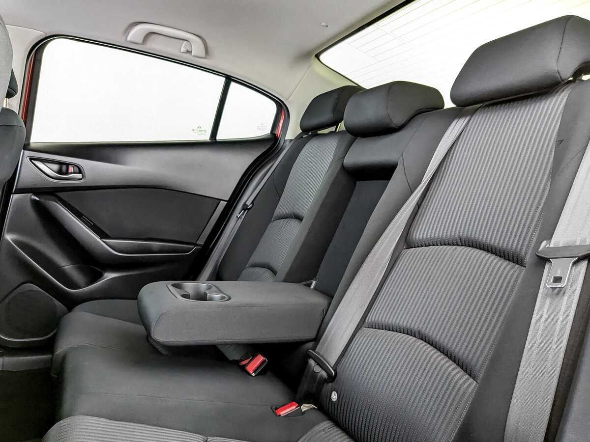 Купить Mazda 3 с пробегом. Фото: #9
