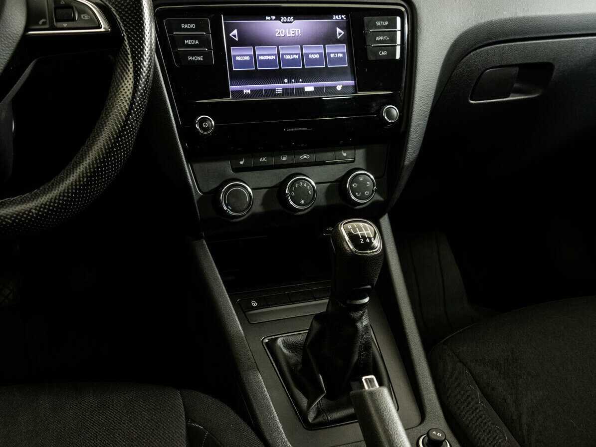 Купить Skoda Octavia с пробегом. Фото: #11