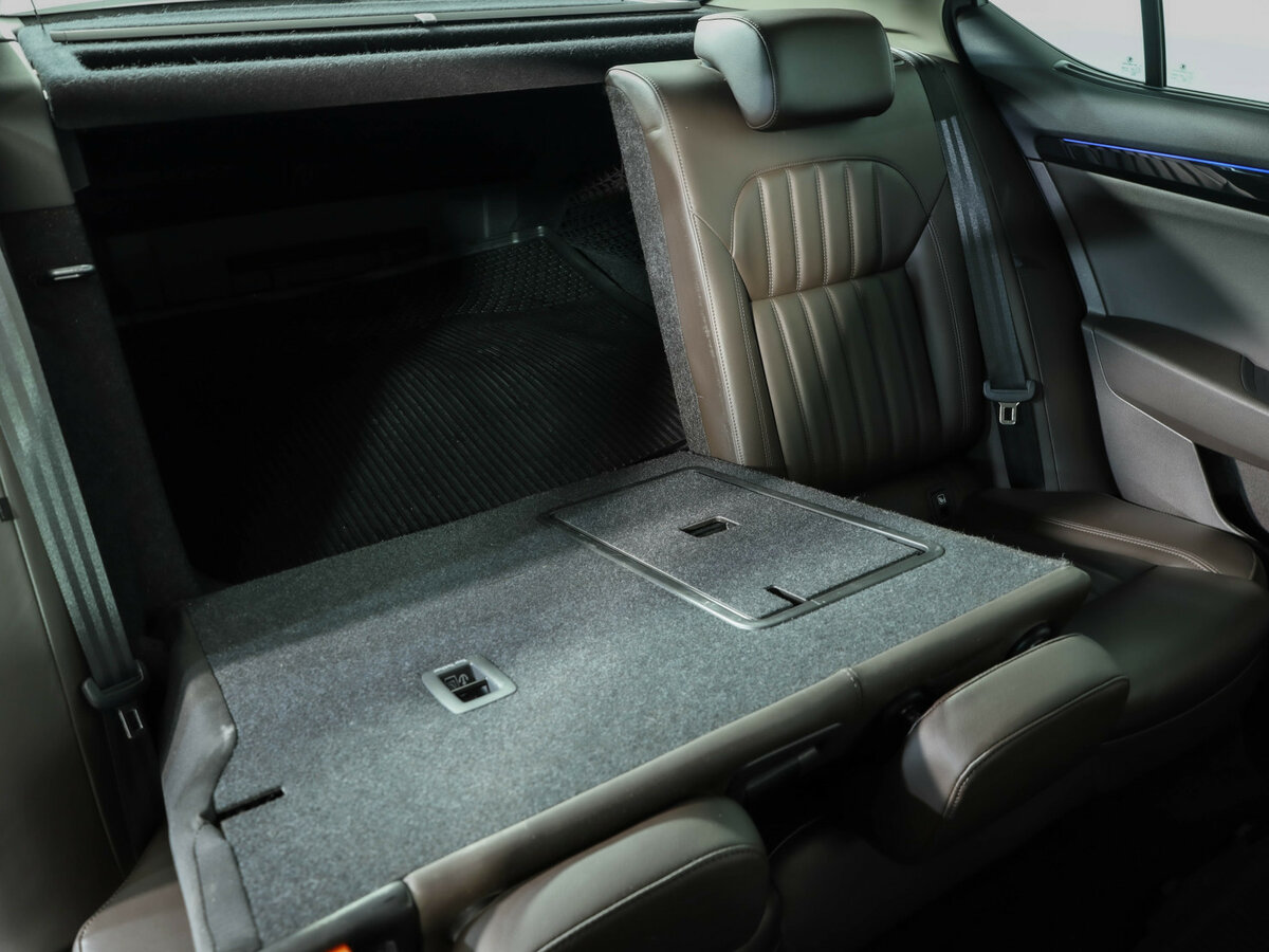 Купить Skoda Superb с пробегом. Фото: #23