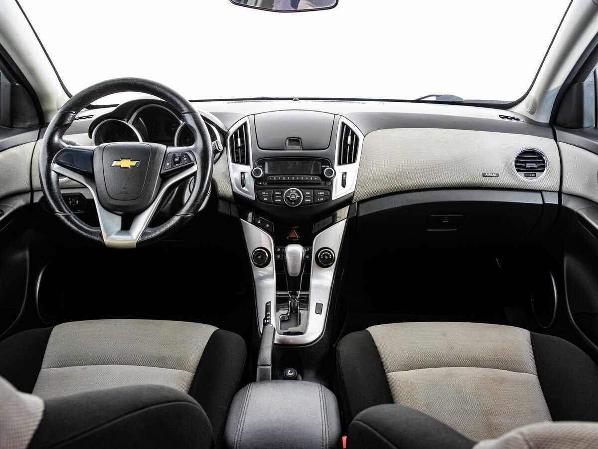 Купить Chevrolet Cruze с пробегом. Фото: #7