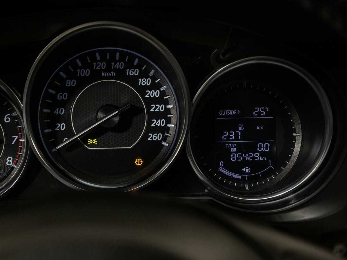 Купить Mazda 6 с пробегом. Фото: #11