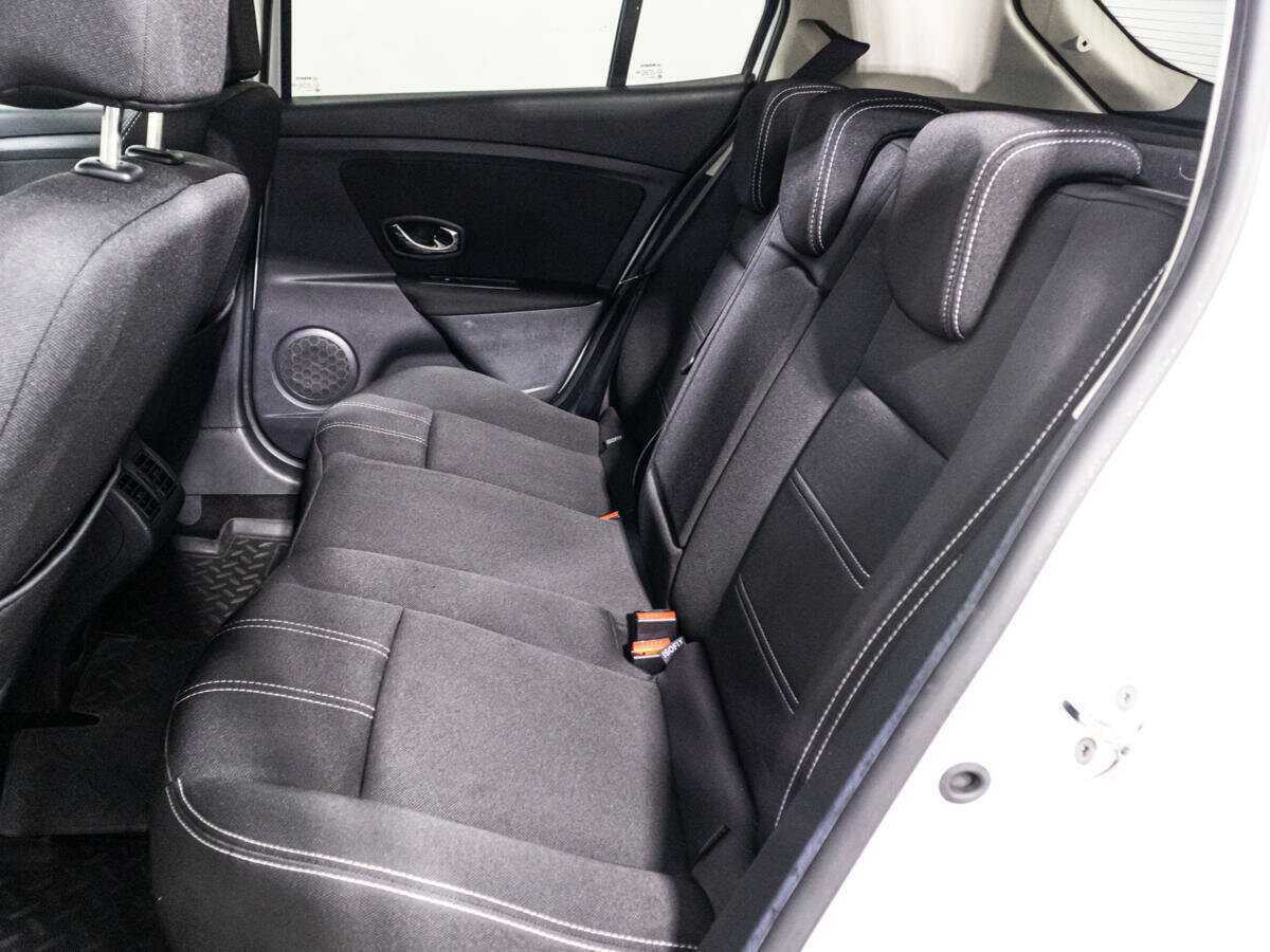 Купить Renault Megane с пробегом. Фото: #9