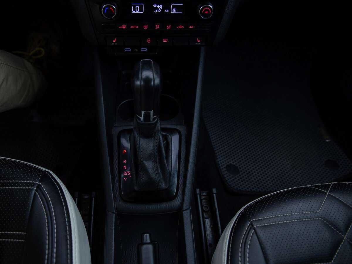 Купить Volkswagen Polo с пробегом. Фото: #14