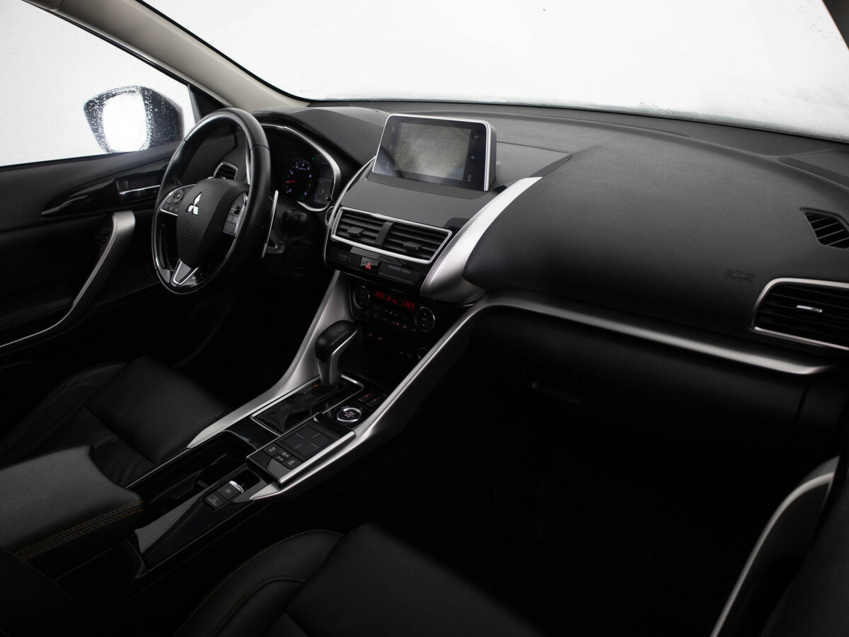 Купить Mitsubishi Eclipse Cross с пробегом. Фото: #8