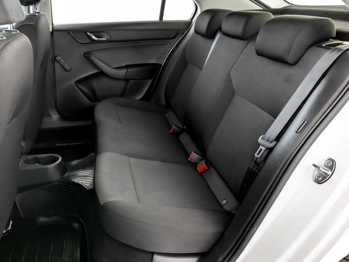 Купить Skoda Rapid с пробегом. Фото: #11