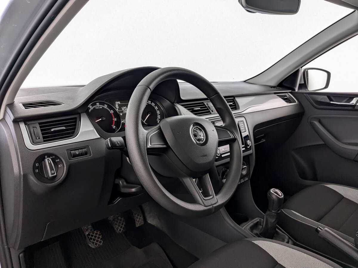 Купить Skoda Rapid с пробегом. Фото: #13