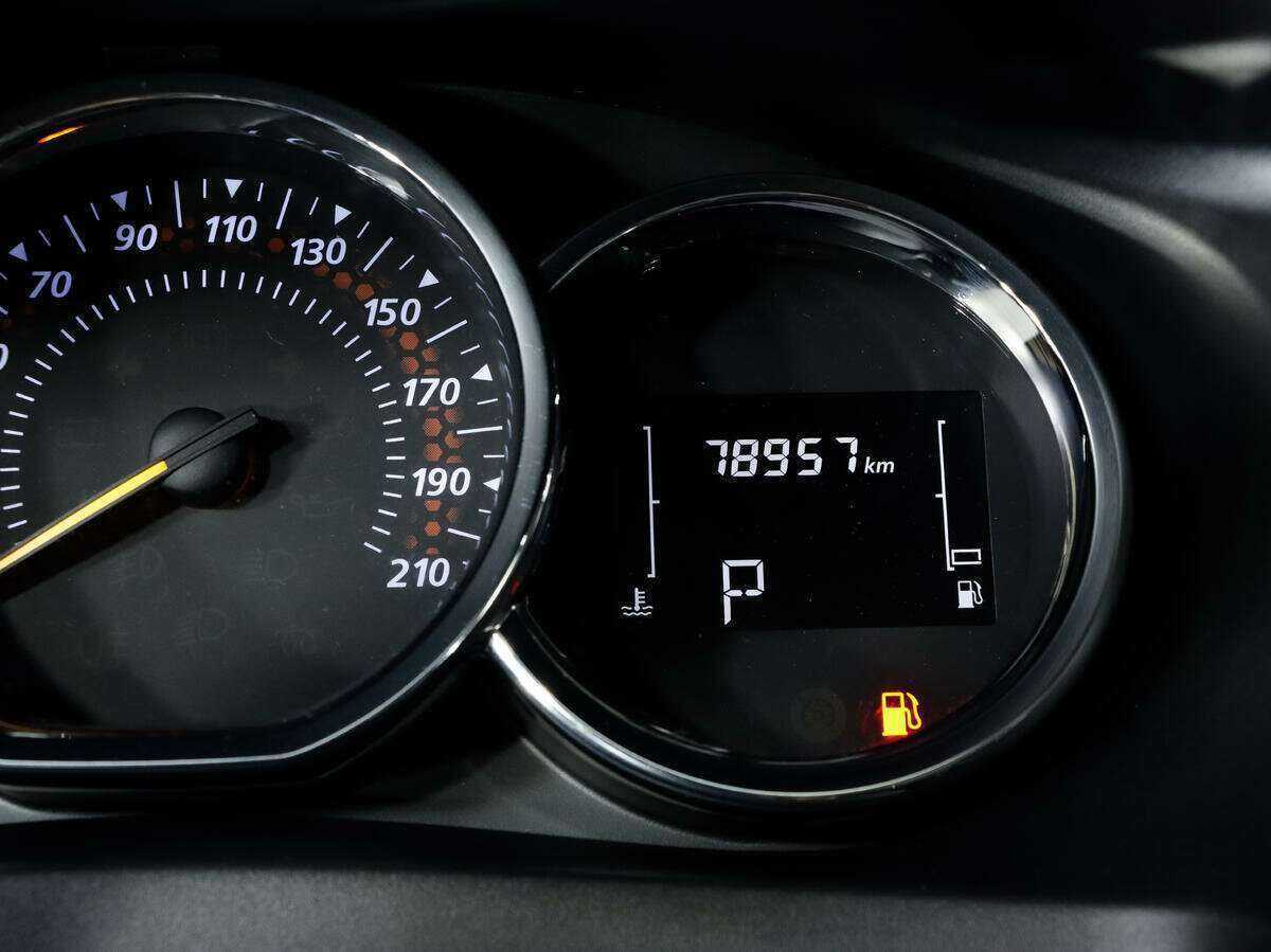 Купить Renault Logan с пробегом. Фото: #16