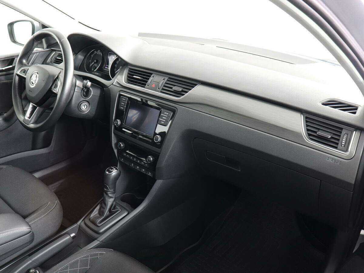 Купить Skoda Rapid с пробегом. Фото: #8