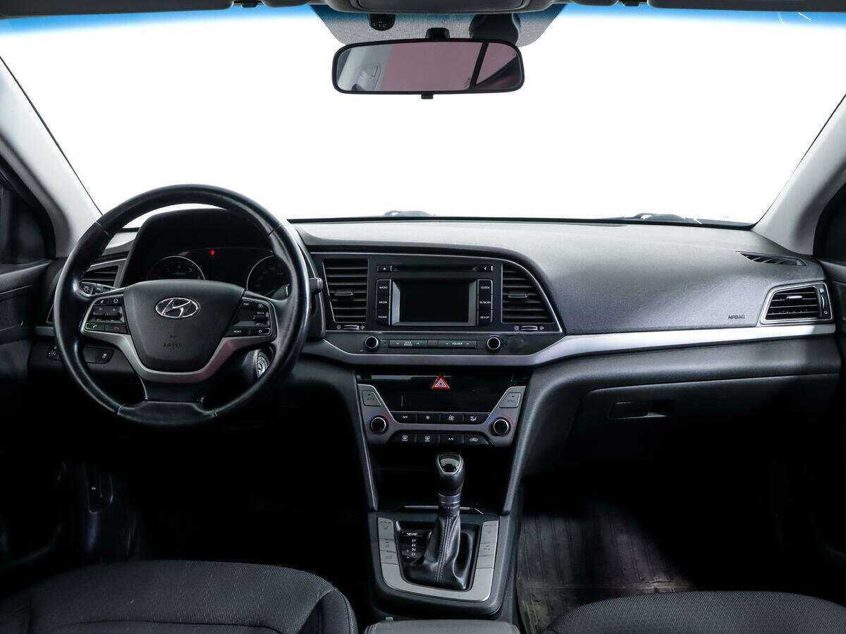 Купить Hyundai Elantra с пробегом. Фото: #9
