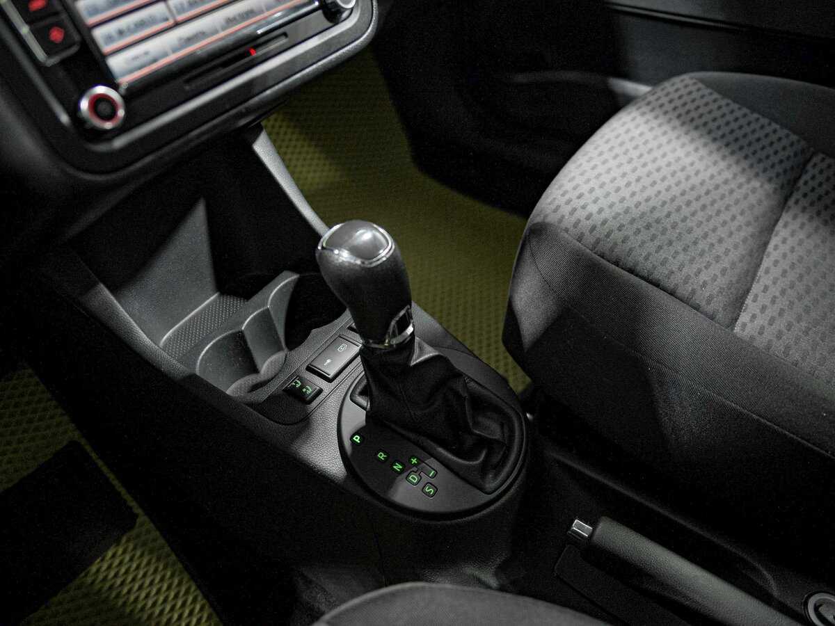 Купить Skoda Fabia с пробегом. Фото: #9