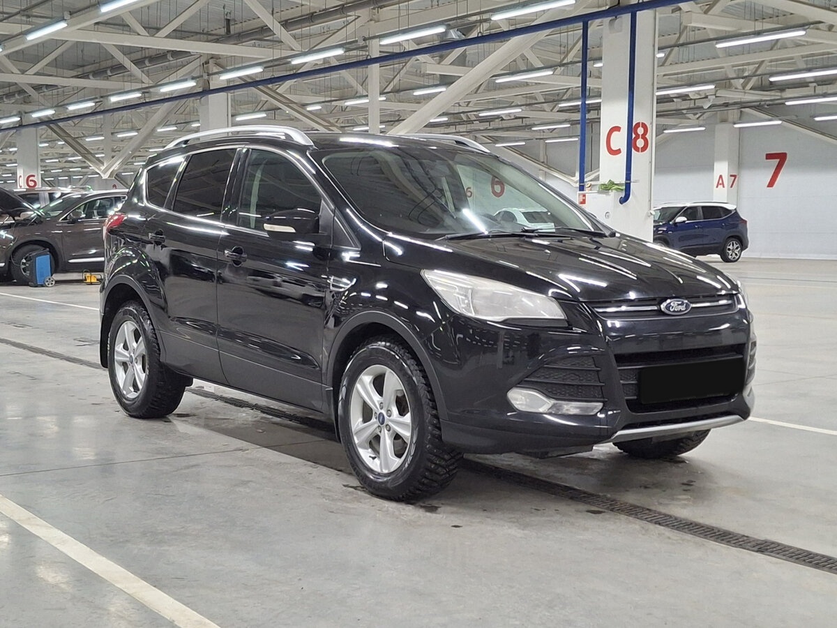 Купить Ford Kuga с пробегом. Фото: #2