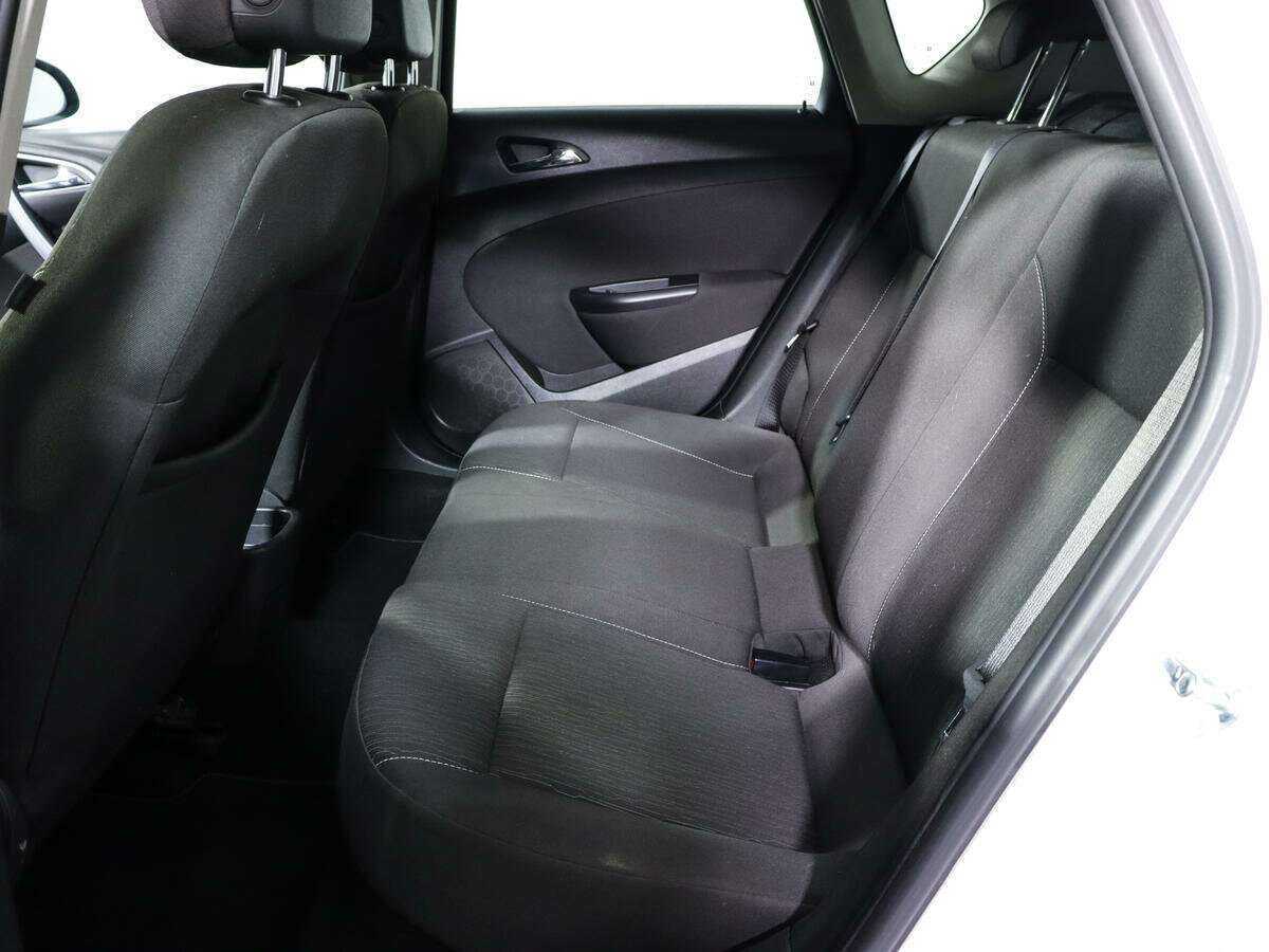 Купить Opel Astra с пробегом. Фото: #8