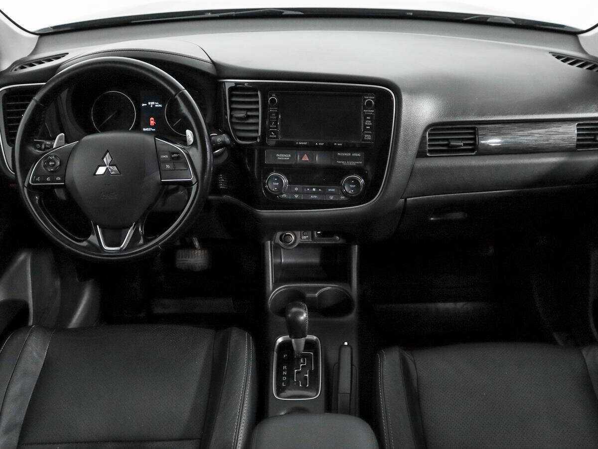 Купить Mitsubishi Outlander с пробегом. Фото: #14
