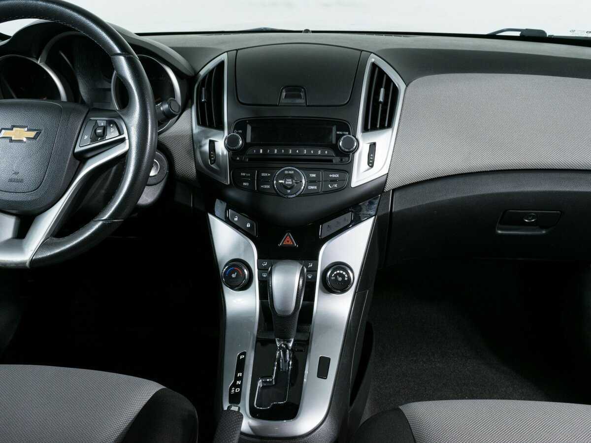 Купить Chevrolet Cruze с пробегом. Фото: #8