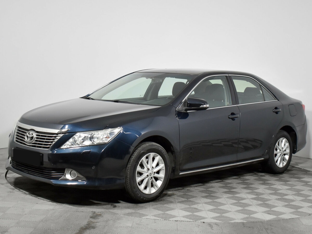 Купить Toyota Camry с пробегом. Посмотреть фото