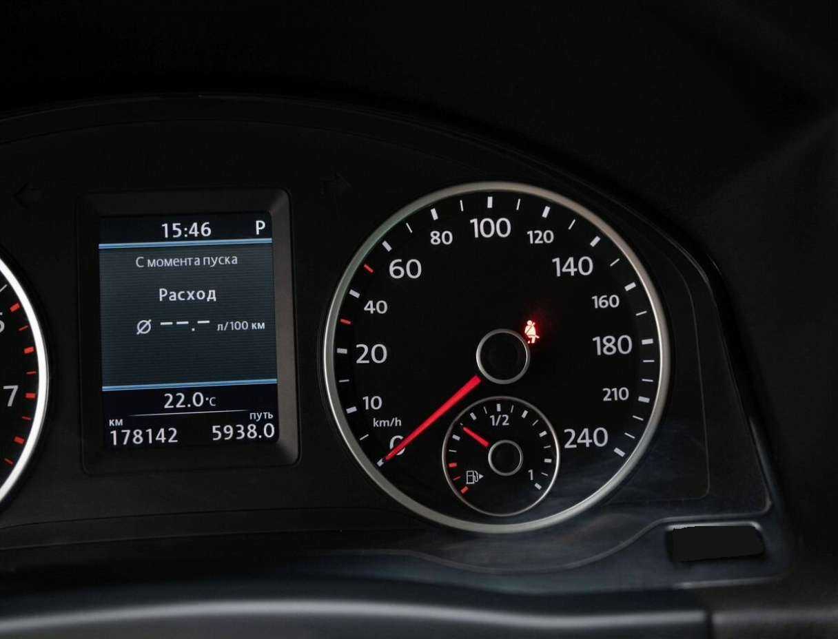 Купить Volkswagen Tiguan с пробегом. Фото: #16