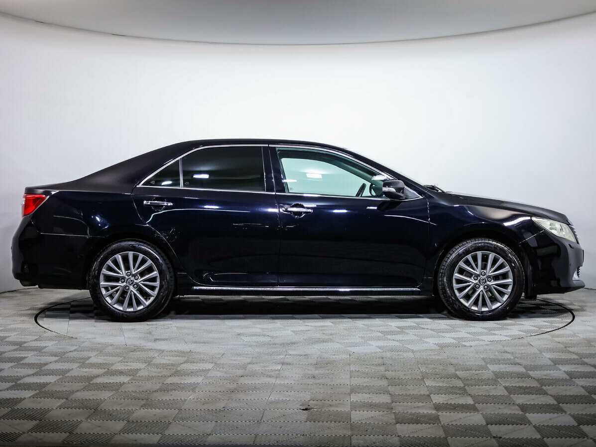 Купить Toyota Camry с пробегом. Фото: #2