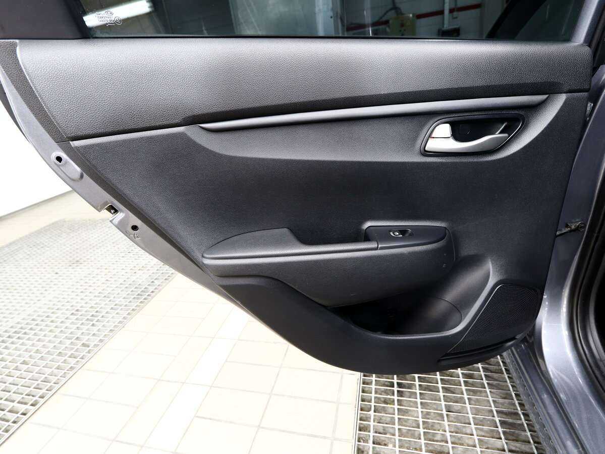 Купить Kia Rio с пробегом. Фото: #14