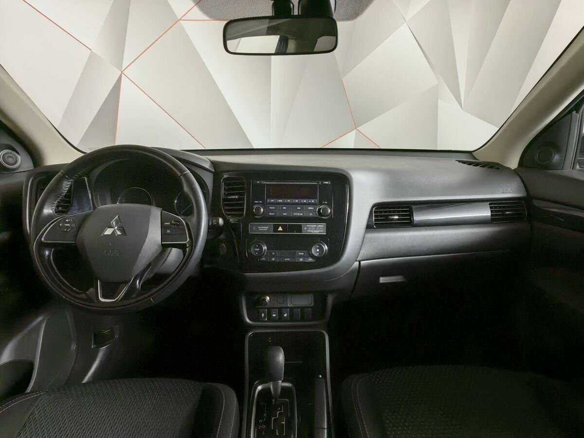 Купить Mitsubishi Outlander с пробегом. Фото: #8