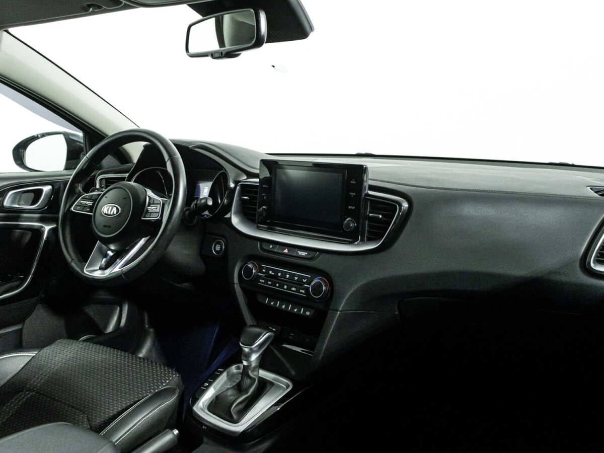 Купить Kia Ceed с пробегом. Фото: #8