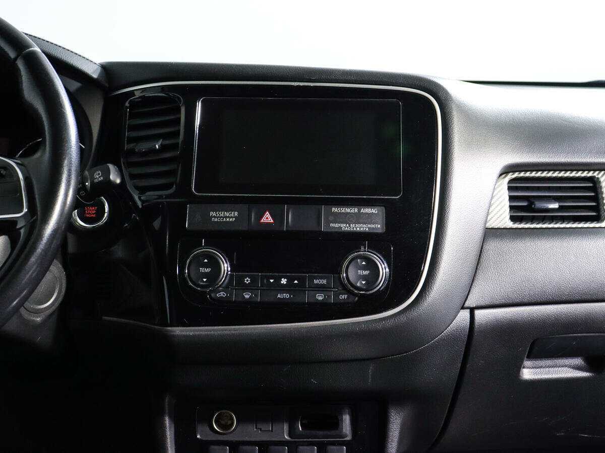 Купить Mitsubishi Outlander с пробегом. Фото: #10