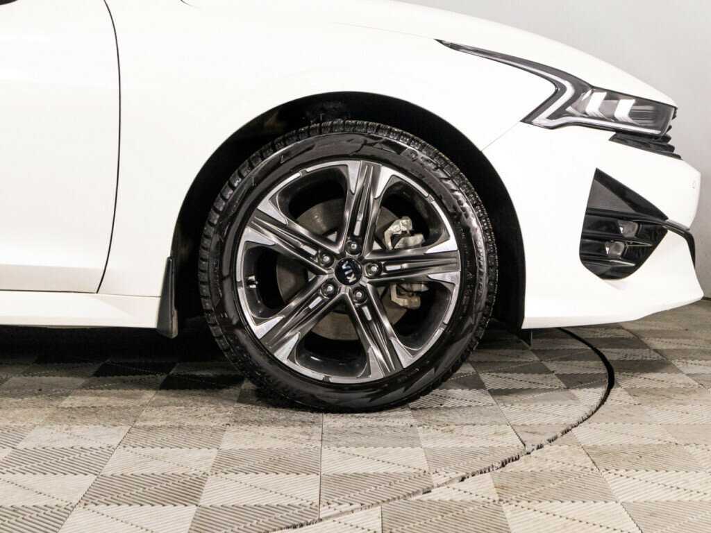 Купить Kia K5 с пробегом. Фото: #4